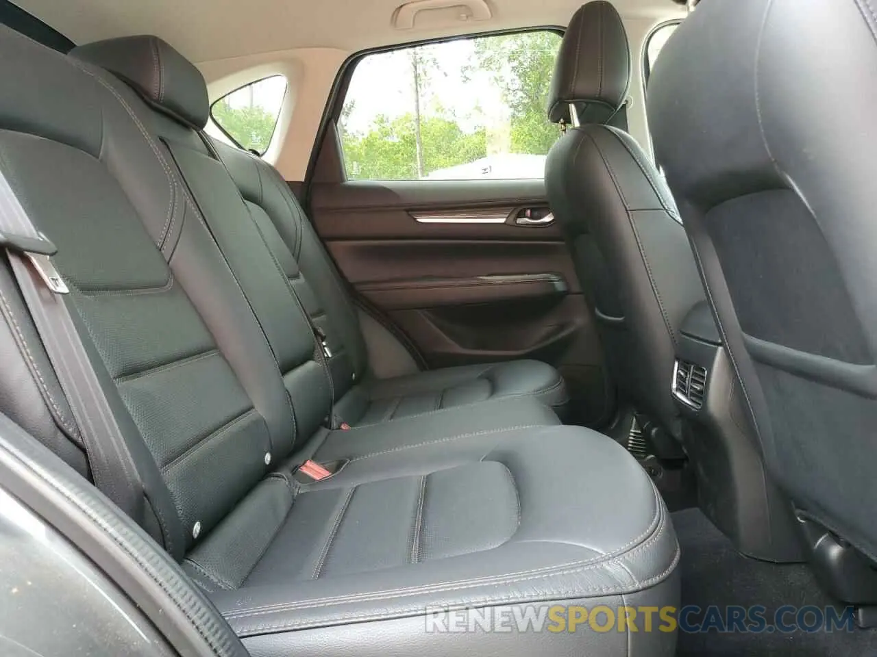 11 fotografías del automóvil dañado JM3KFBDM6N0539690 MAZDA CX-5 PREMI 2022