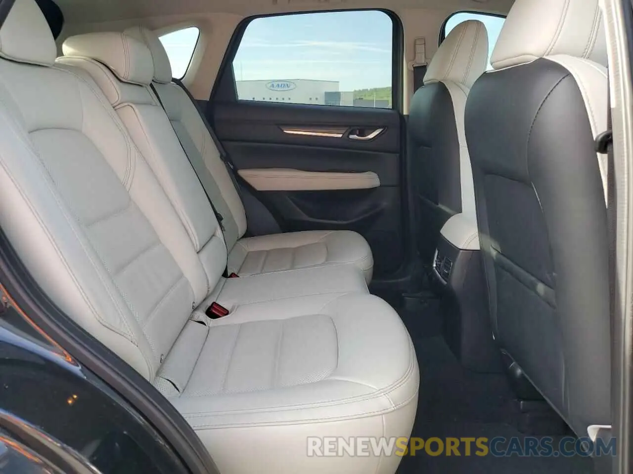 11 fotografías del automóvil dañado JM3KFBDM6N0621872 MAZDA CX-5 PREMI 2022