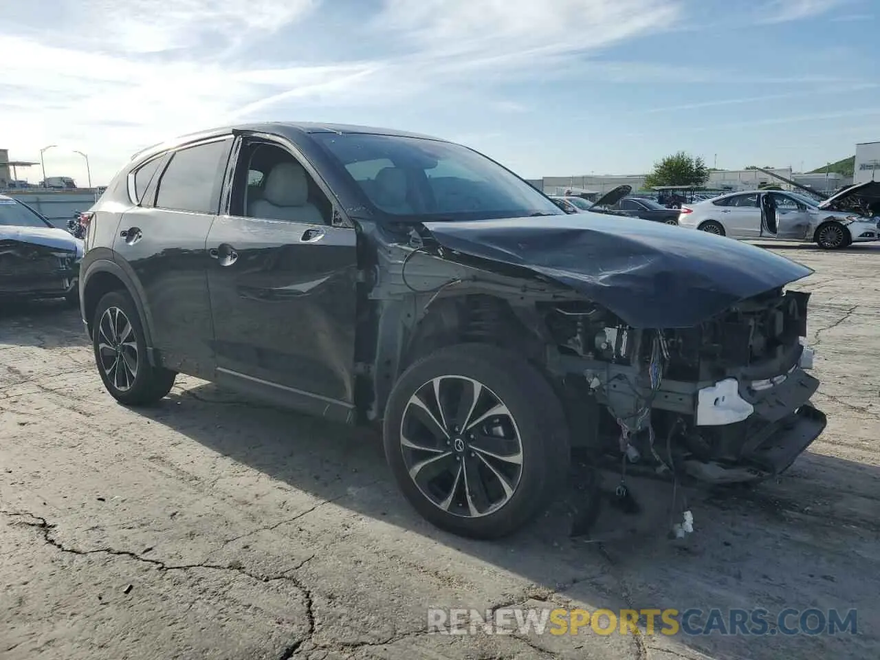 4 fotografías del automóvil dañado JM3KFBDM6N0621872 MAZDA CX-5 PREMI 2022