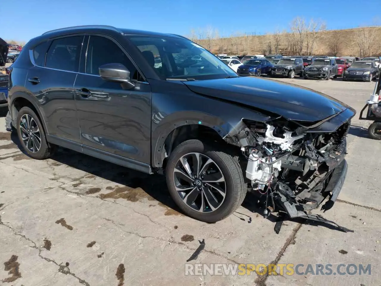 4 fotografías del automóvil dañado JM3KFBDM8N0607732 MAZDA CX-5 PREMI 2022