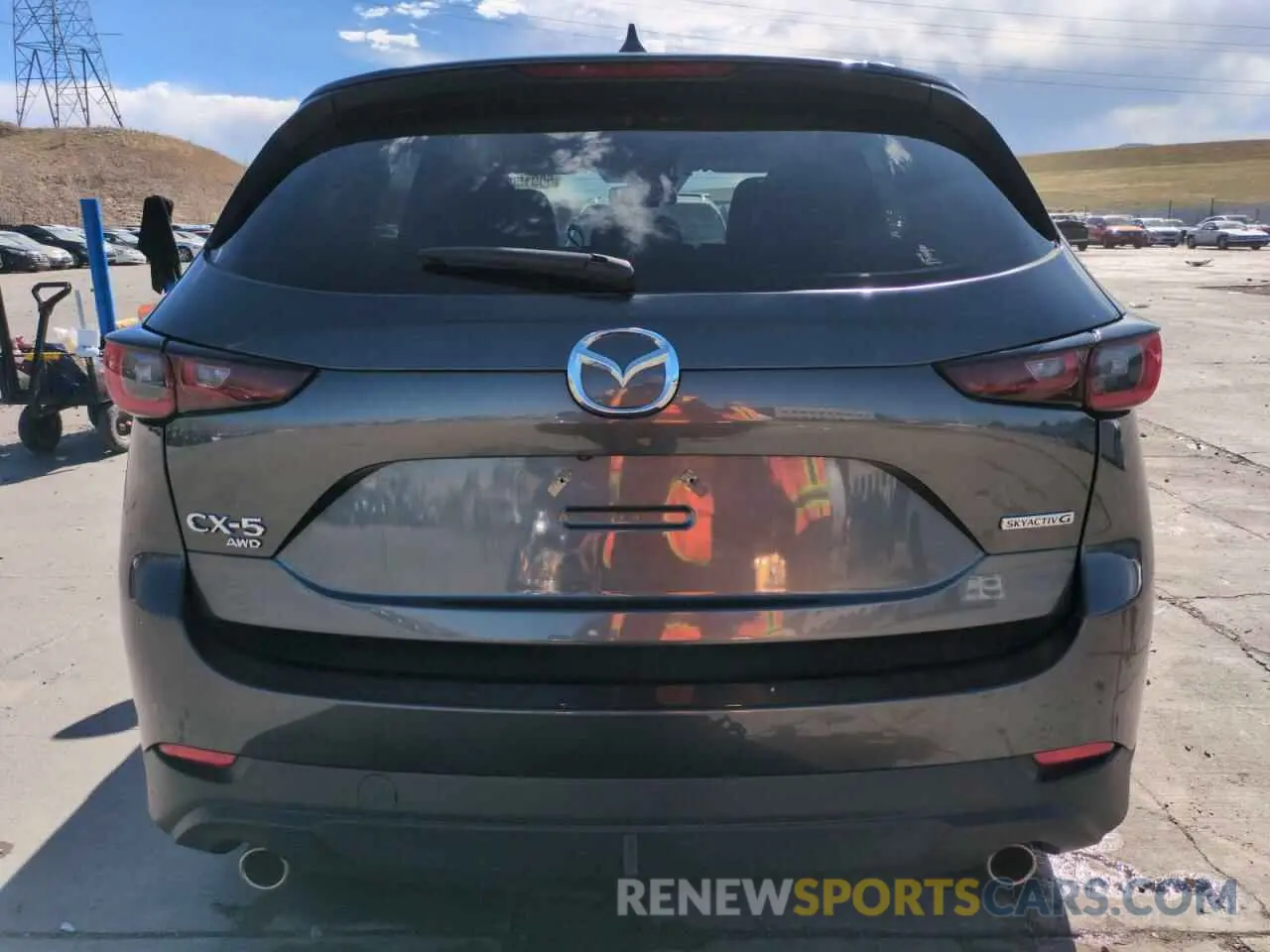 6 fotografías del automóvil dañado JM3KFBDM8N0607732 MAZDA CX-5 PREMI 2022