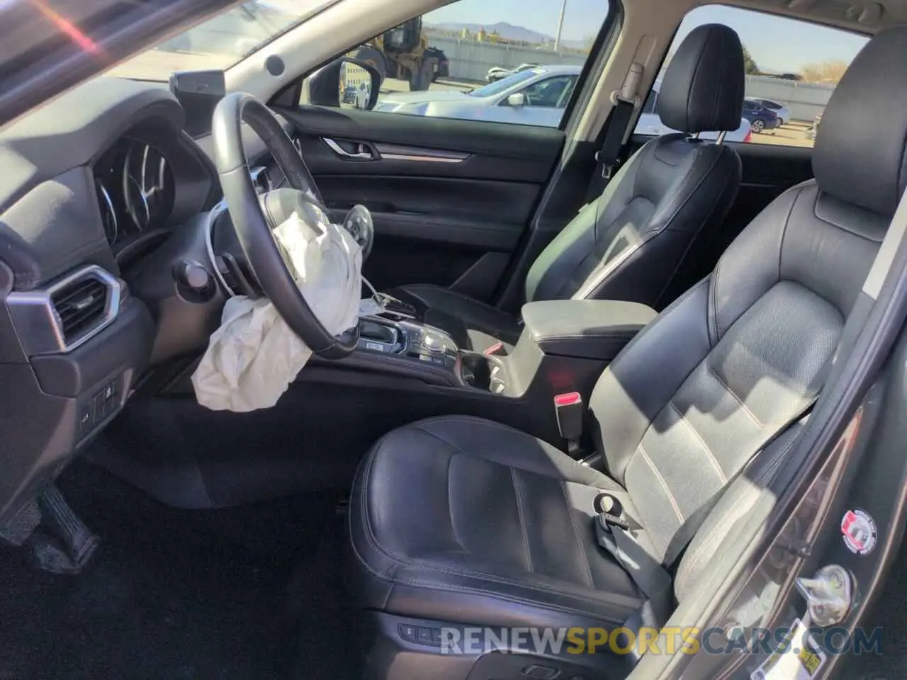 7 fotografías del automóvil dañado JM3KFBDM8N0607732 MAZDA CX-5 PREMI 2022