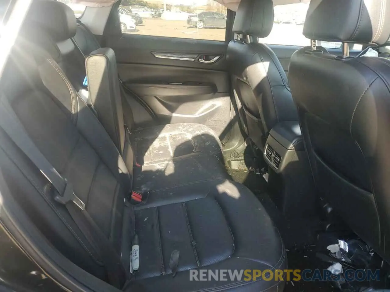 11 fotografías del automóvil dañado JM3KFBEM3N1530213 MAZDA CX-5 PREMI 2022