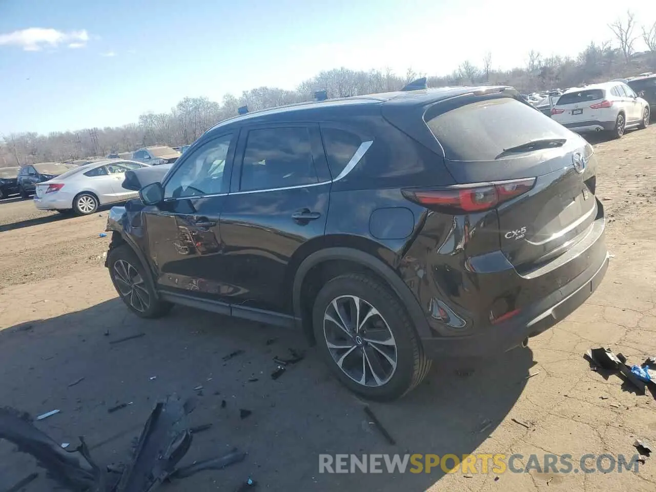 2 fotografías del automóvil dañado JM3KFBEM3N1530213 MAZDA CX-5 PREMI 2022