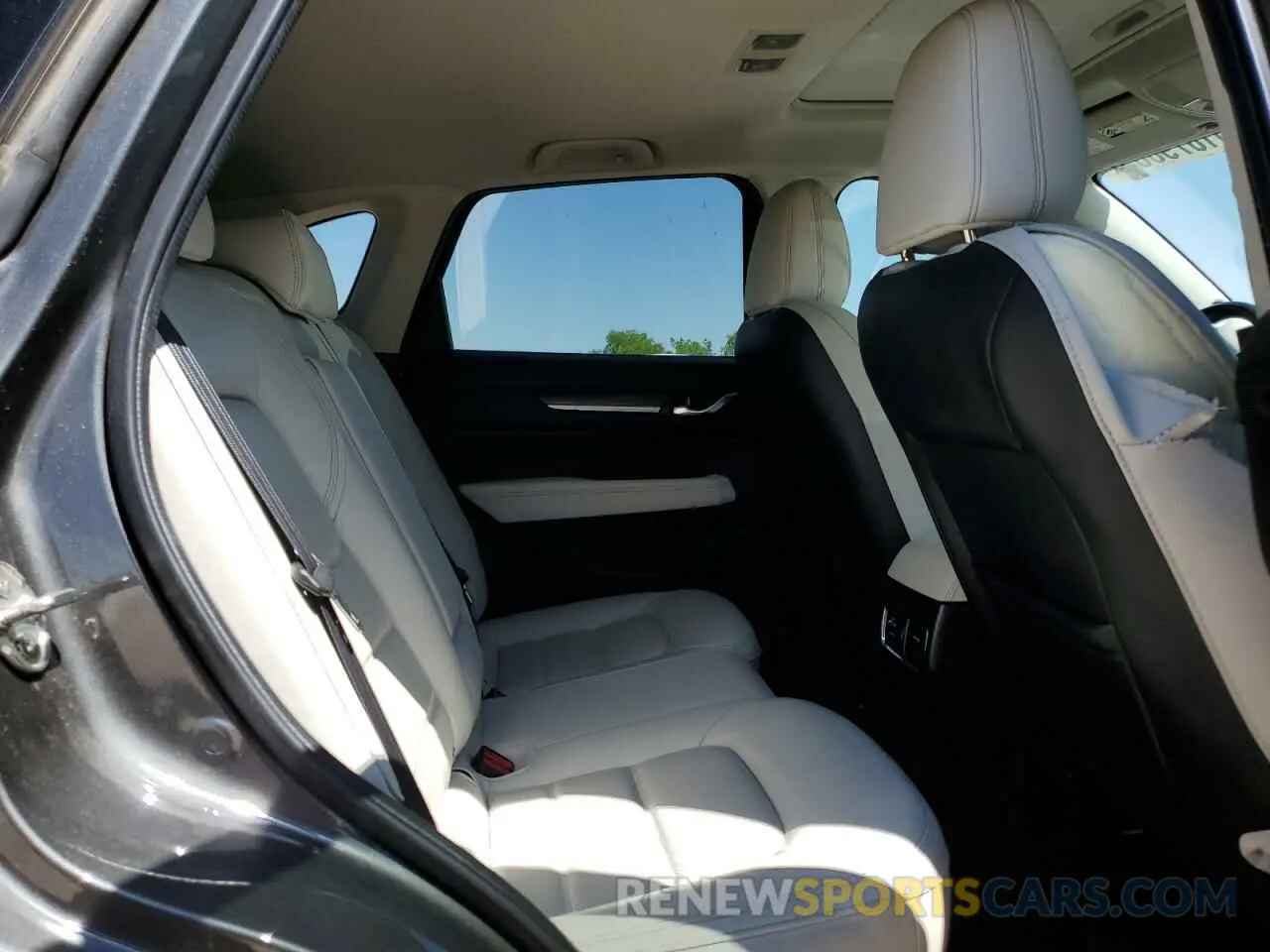 11 fotografías del automóvil dañado JM3KFBEMXN0563683 MAZDA CX-5 PREMI 2022