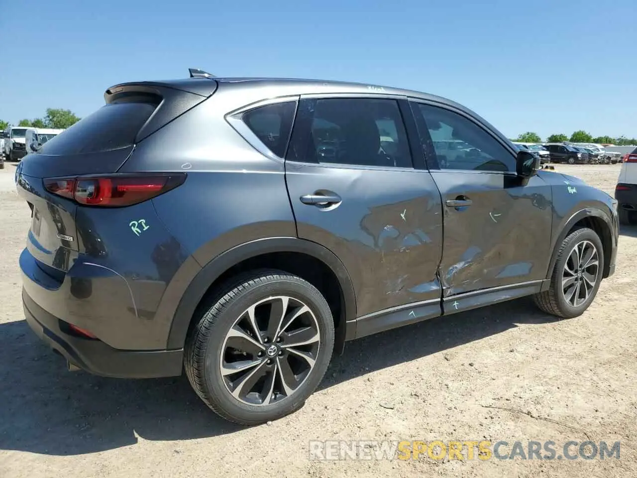3 fotografías del automóvil dañado JM3KFBEMXN0563683 MAZDA CX-5 PREMI 2022