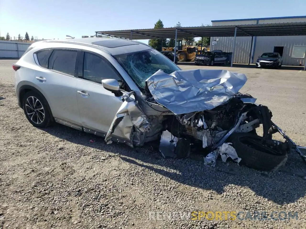 4 fotografías del automóvil dañado JM3KFBDM4P0133782 MAZDA CX-5 PREMI 2023
