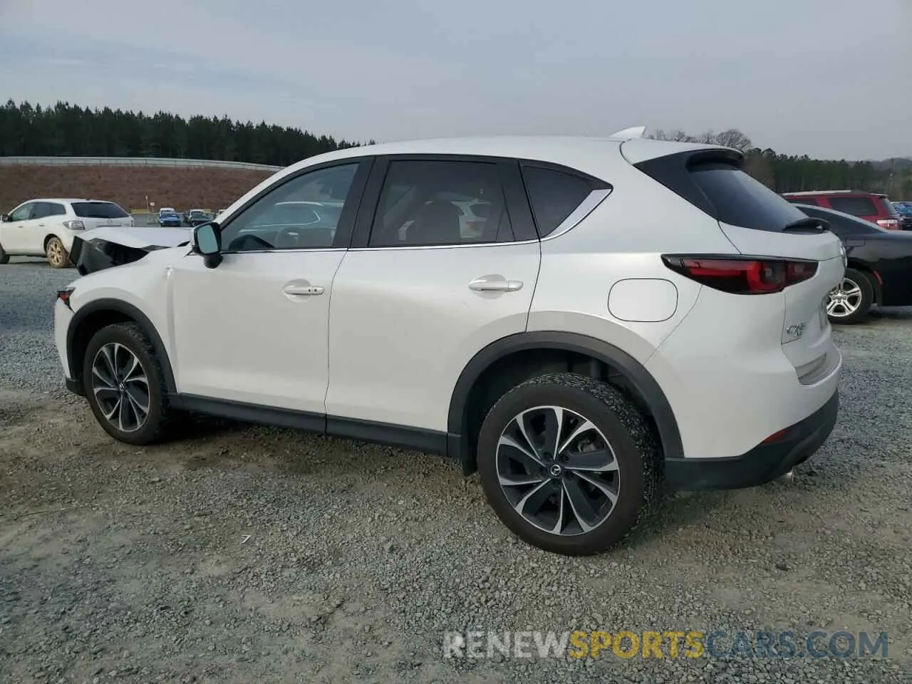2 fotografías del automóvil dañado JM3KFBDM4P0182545 MAZDA CX-5 PREMI 2023