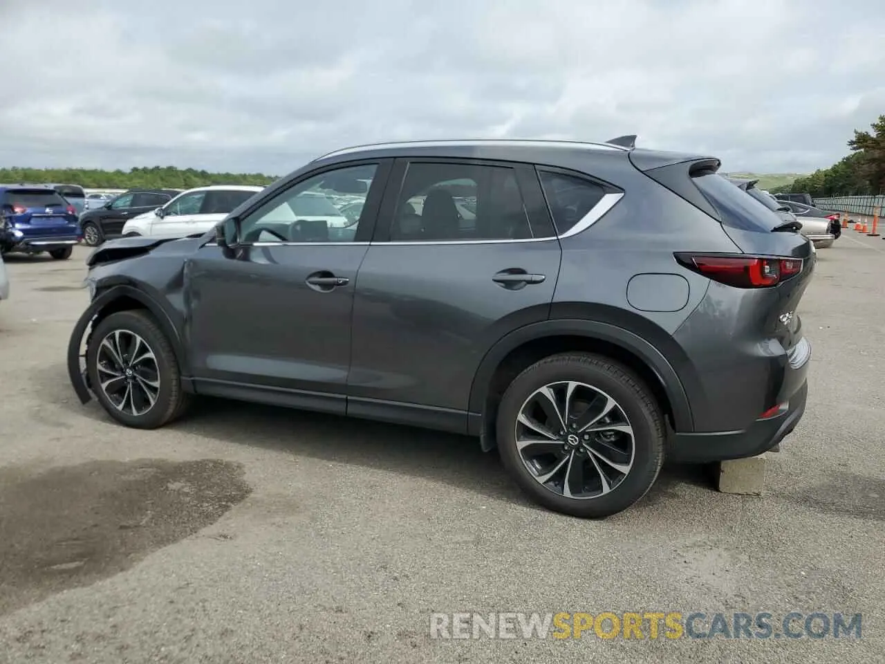 2 fotografías del automóvil dañado JM3KFBDM5P0229694 MAZDA CX-5 PREMI 2023
