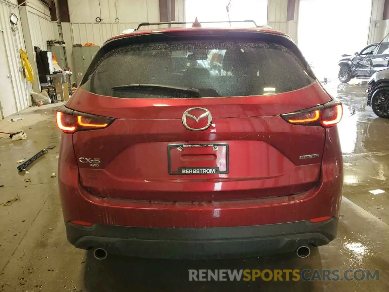 6 fotografías del automóvil dañado JM3KFBDM5P0288650 MAZDA CX-5 PREMI 2023