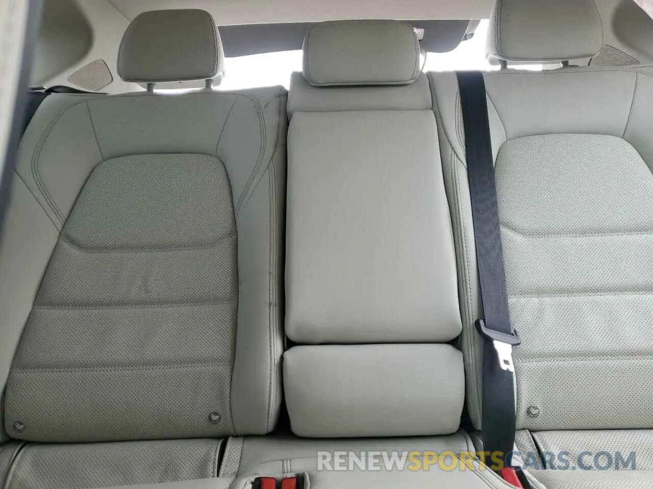 10 fotografías del automóvil dañado JM3KFBDM6P0196740 MAZDA CX-5 PREMI 2023