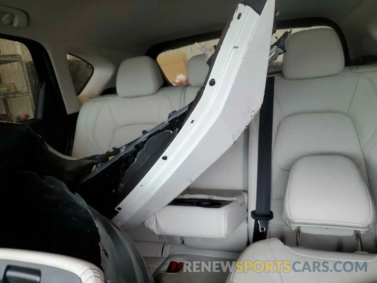 10 fotografías del automóvil dañado JM3KFBDM6P0210040 MAZDA CX-5 PREMI 2023
