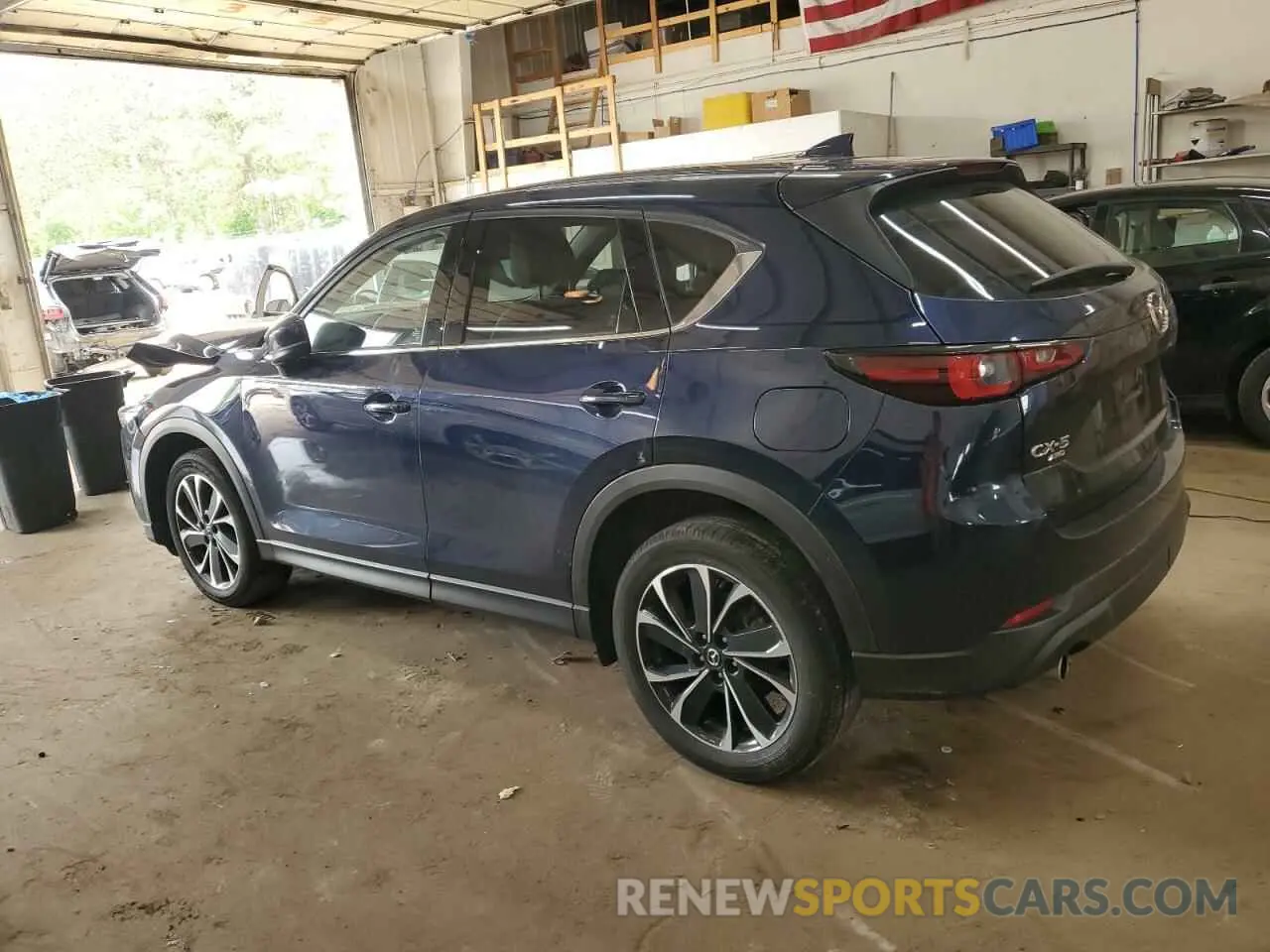 2 fotografías del automóvil dañado JM3KFBDM9P0148312 MAZDA CX-5 PREMI 2023