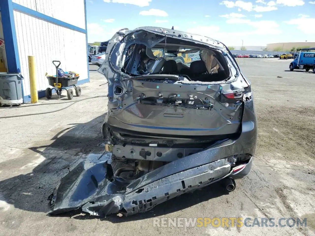 6 fotografías del automóvil dañado JM3KFBDM9P0193217 MAZDA CX-5 PREMI 2023