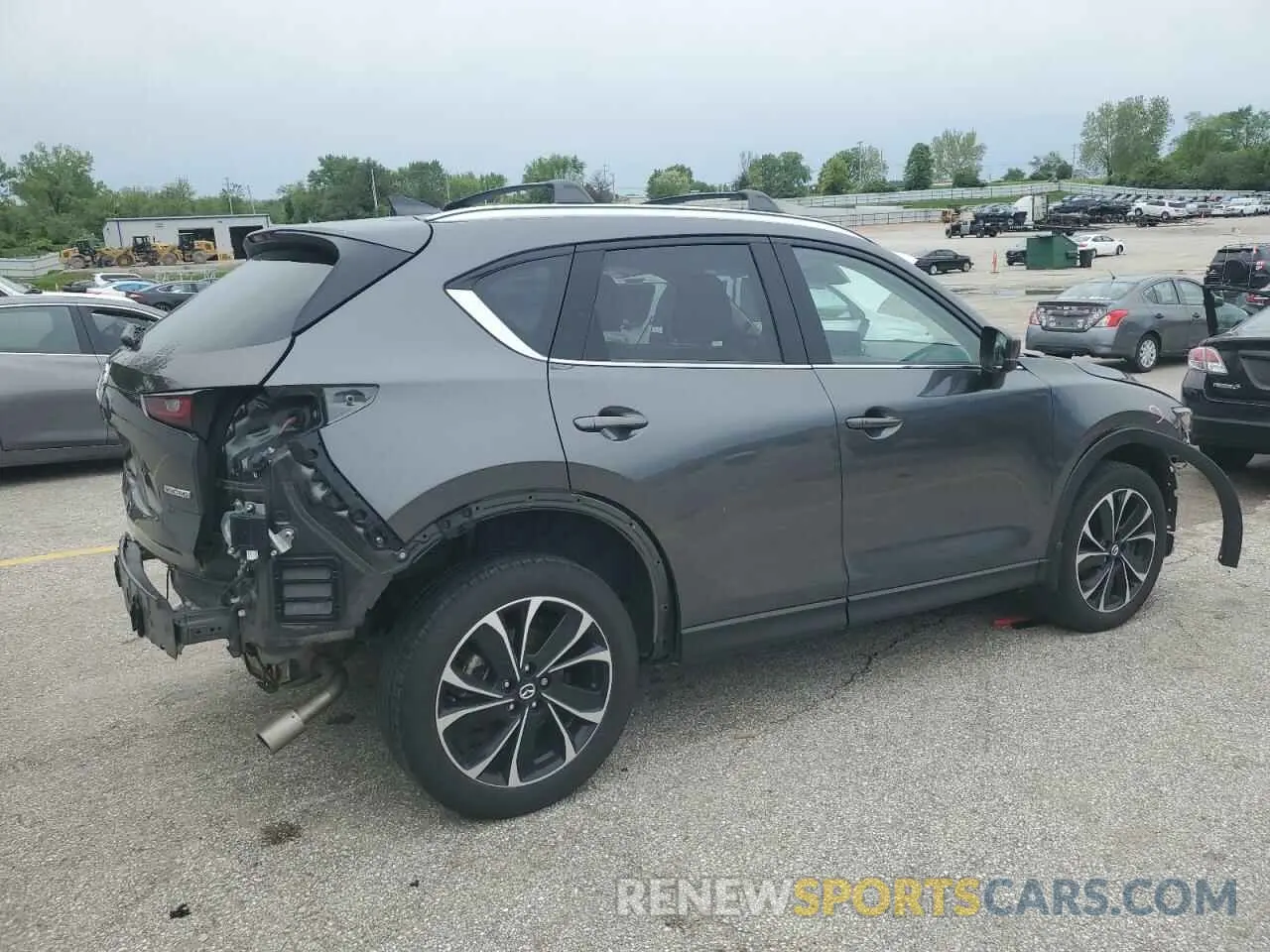 3 fotografías del automóvil dañado JM3KFBDM9P0198417 MAZDA CX-5 PREMI 2023