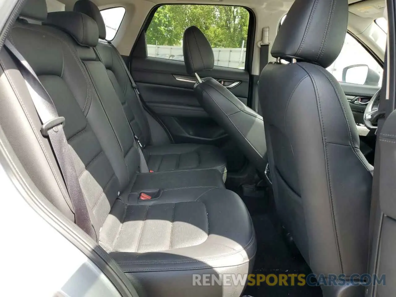 11 fotografías del automóvil dañado JM3KFBDM9P0210906 MAZDA CX-5 PREMI 2023