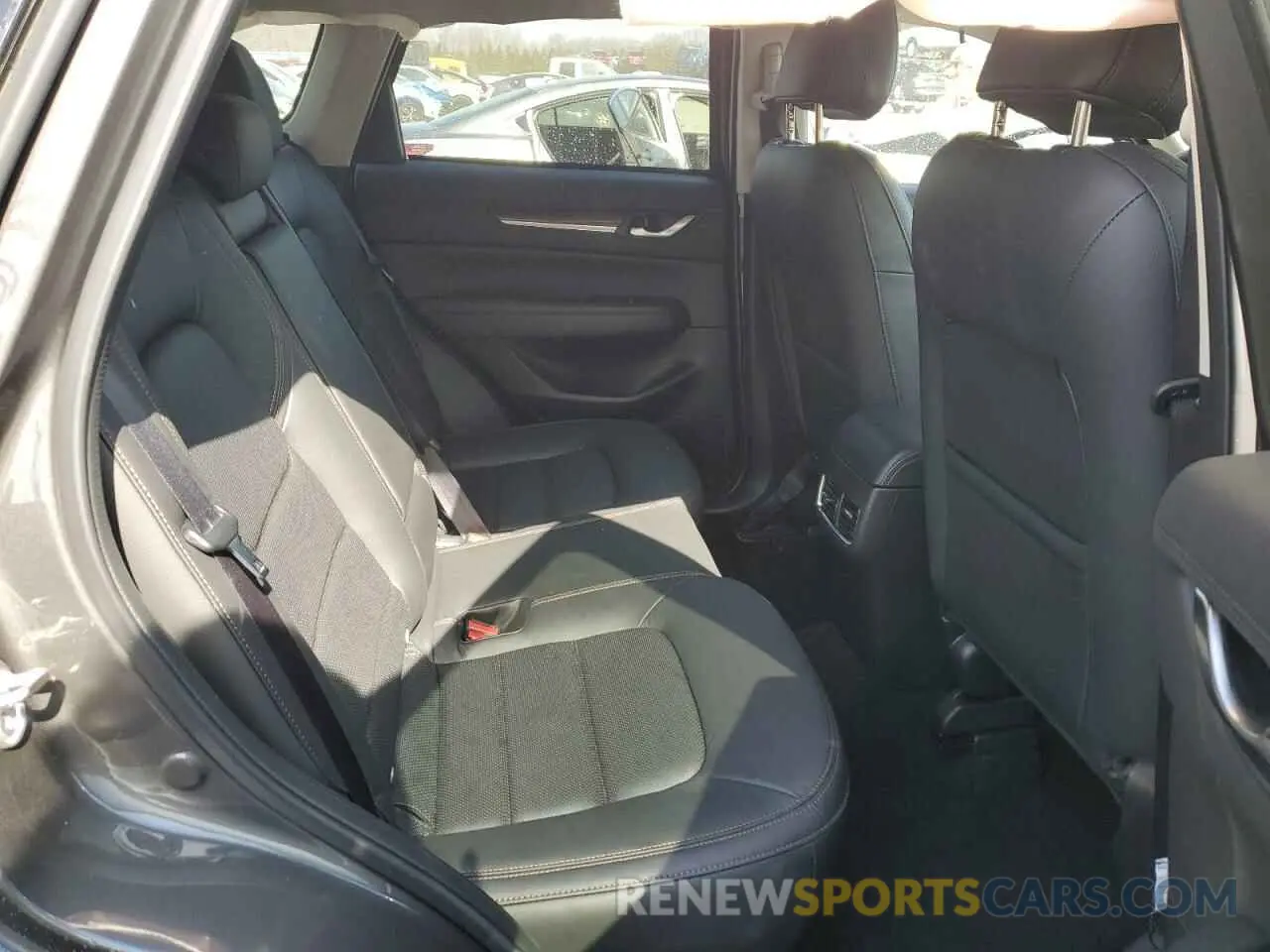 11 fotografías del automóvil dañado JM3KFBDM9P0278249 MAZDA CX-5 PREMI 2023