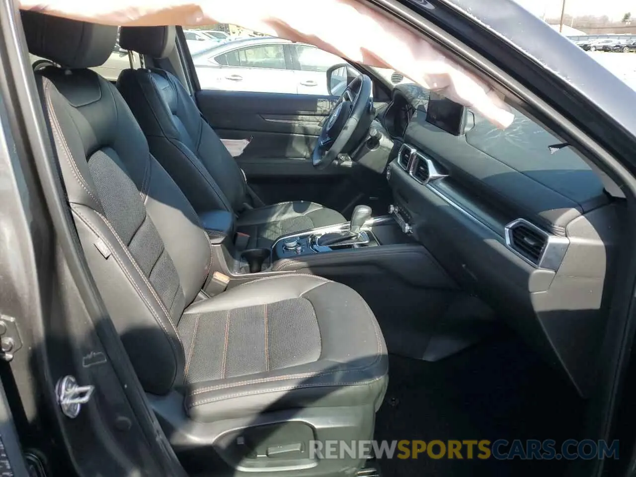 7 fotografías del automóvil dañado JM3KFBDM9P0278249 MAZDA CX-5 PREMI 2023