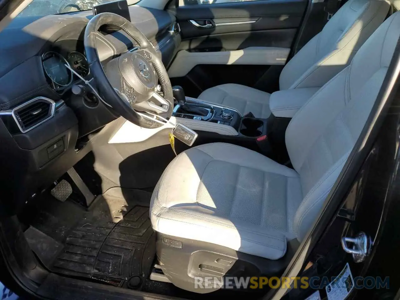 7 fotografías del automóvil dañado JM3KFBDMXP0158010 MAZDA CX-5 PREMI 2023