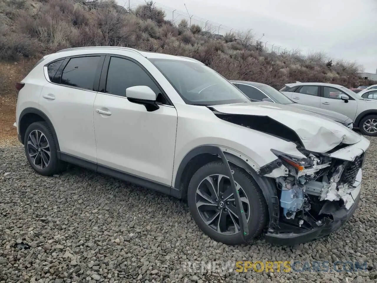 4 fotografías del automóvil dañado JM3KFBEM9P0138541 MAZDA CX-5 PREMI 2023