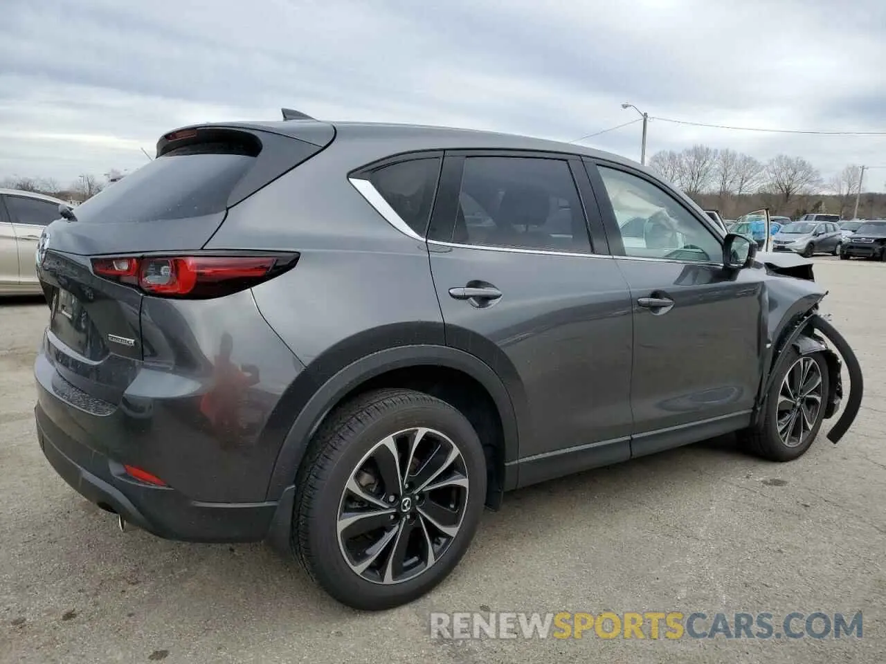 3 fotografías del automóvil dañado JM3KFBEMXP0119531 MAZDA CX-5 PREMI 2023