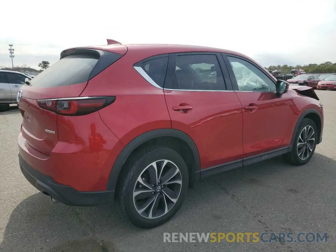 3 fotografías del automóvil dañado JM3KFBEMXP0211626 MAZDA CX-5 PREMI 2023