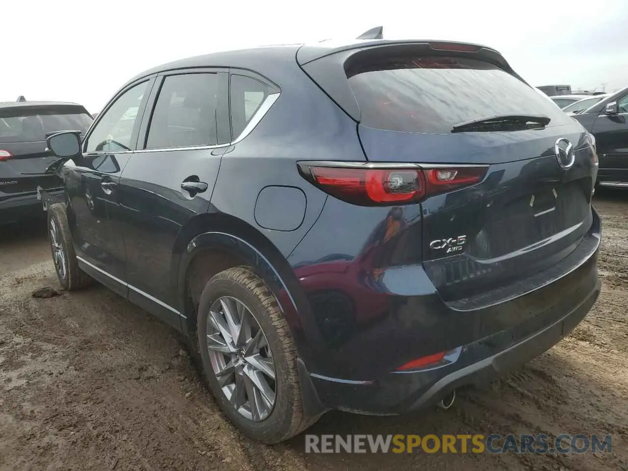 2 fotografías del automóvil dañado JM3KFBDL3R0528305 MAZDA CX-5 PREMI 2024