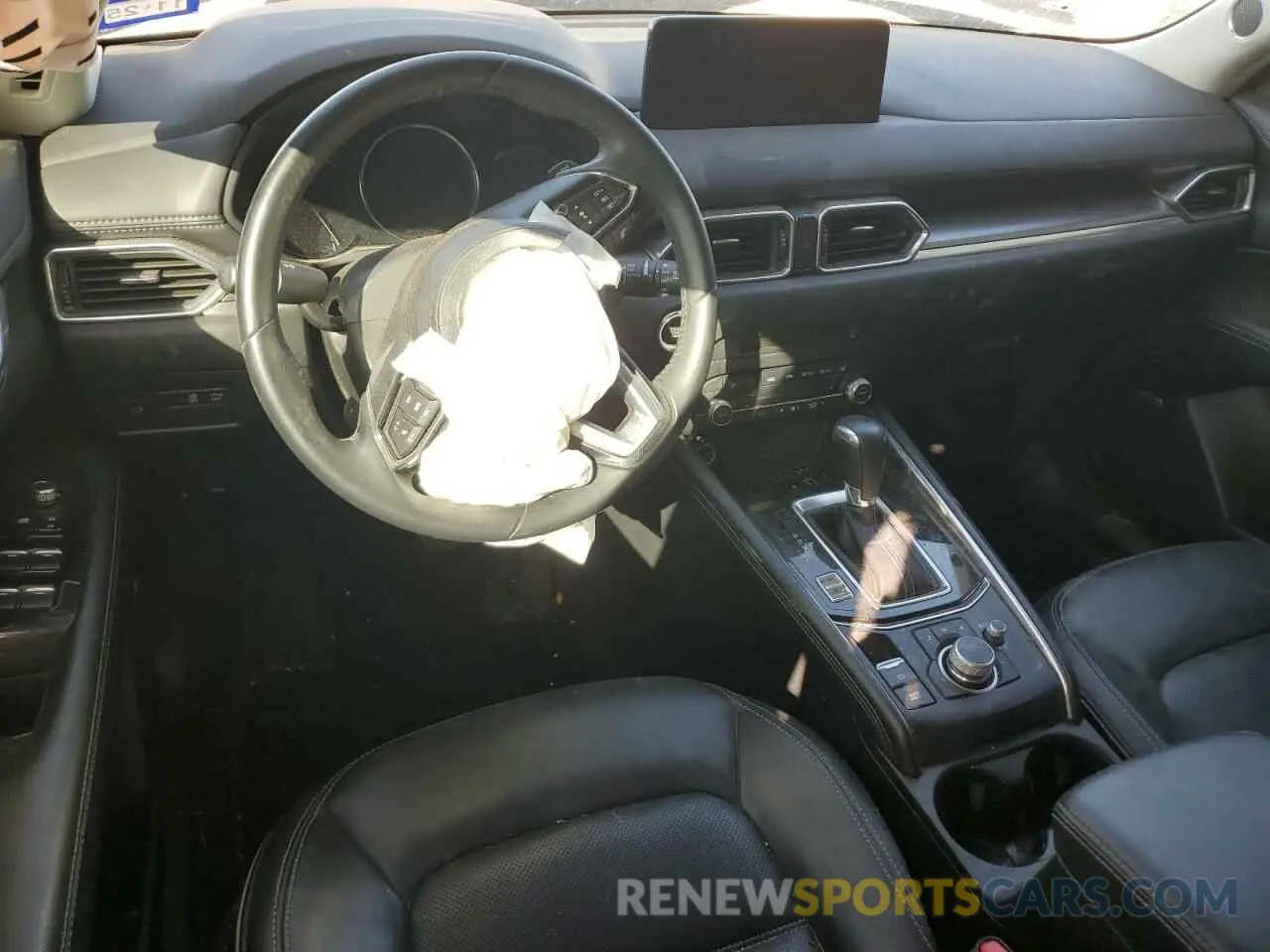8 fotografías del automóvil dañado JM3KFBDM1R0400301 MAZDA CX-5 PREMI 2024