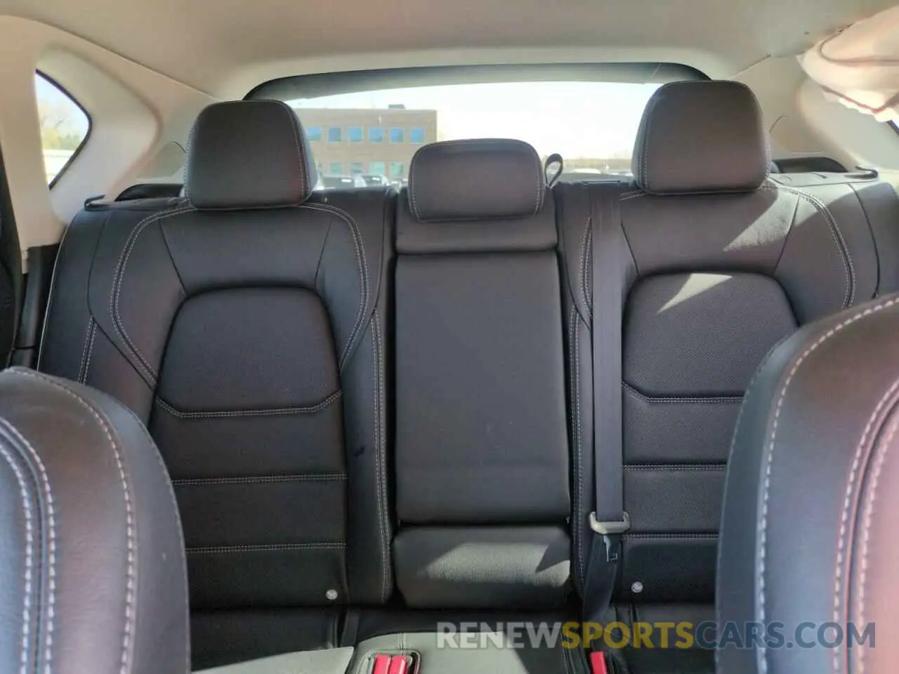 10 fotografías del automóvil dañado JM3KFBDM6R0395354 MAZDA CX-5 PREMI 2024
