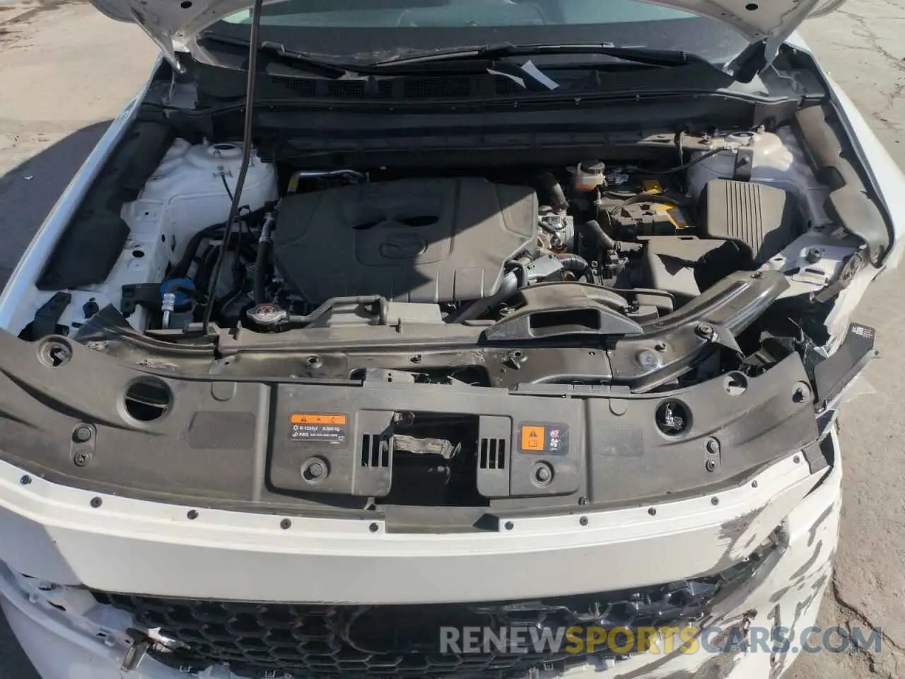 12 fotografías del automóvil dañado JM3KFBDM6R0395354 MAZDA CX-5 PREMI 2024