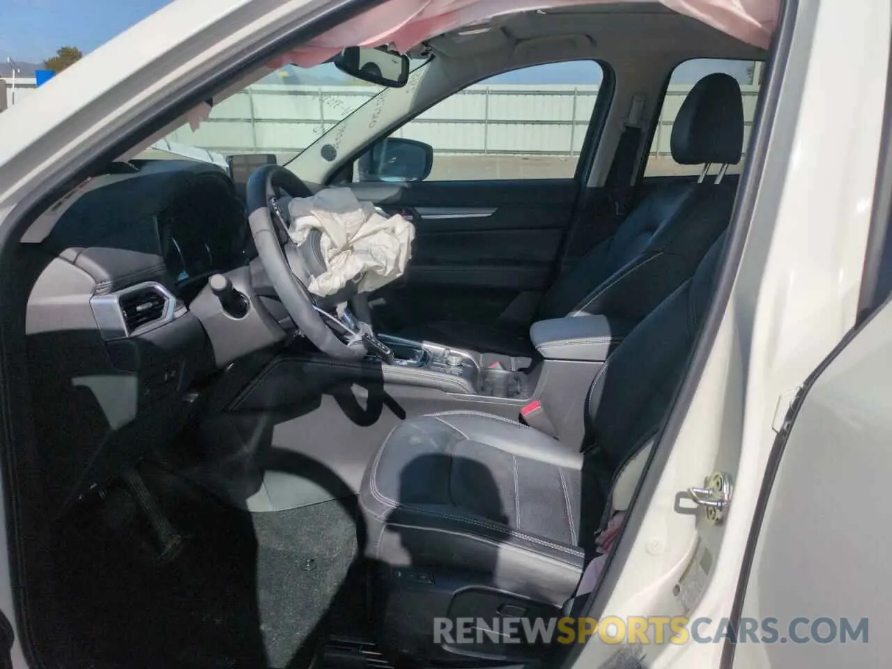 7 fotografías del automóvil dañado JM3KFBDM6R0395354 MAZDA CX-5 PREMI 2024