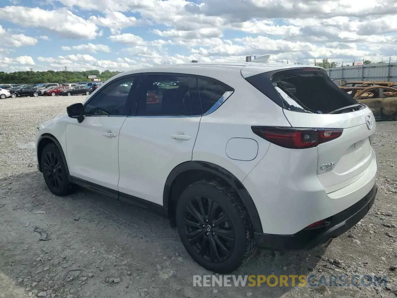 2 fotografías del automóvil dañado JM3KFBDY6R0364415 MAZDA CX-5 PREMI 2024