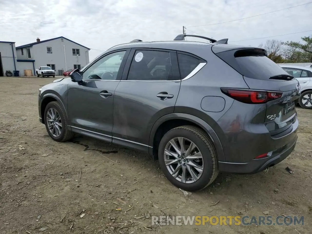 2 fotografías del automóvil dañado JM3KFBELXR0536304 MAZDA CX-5 PREMI 2024