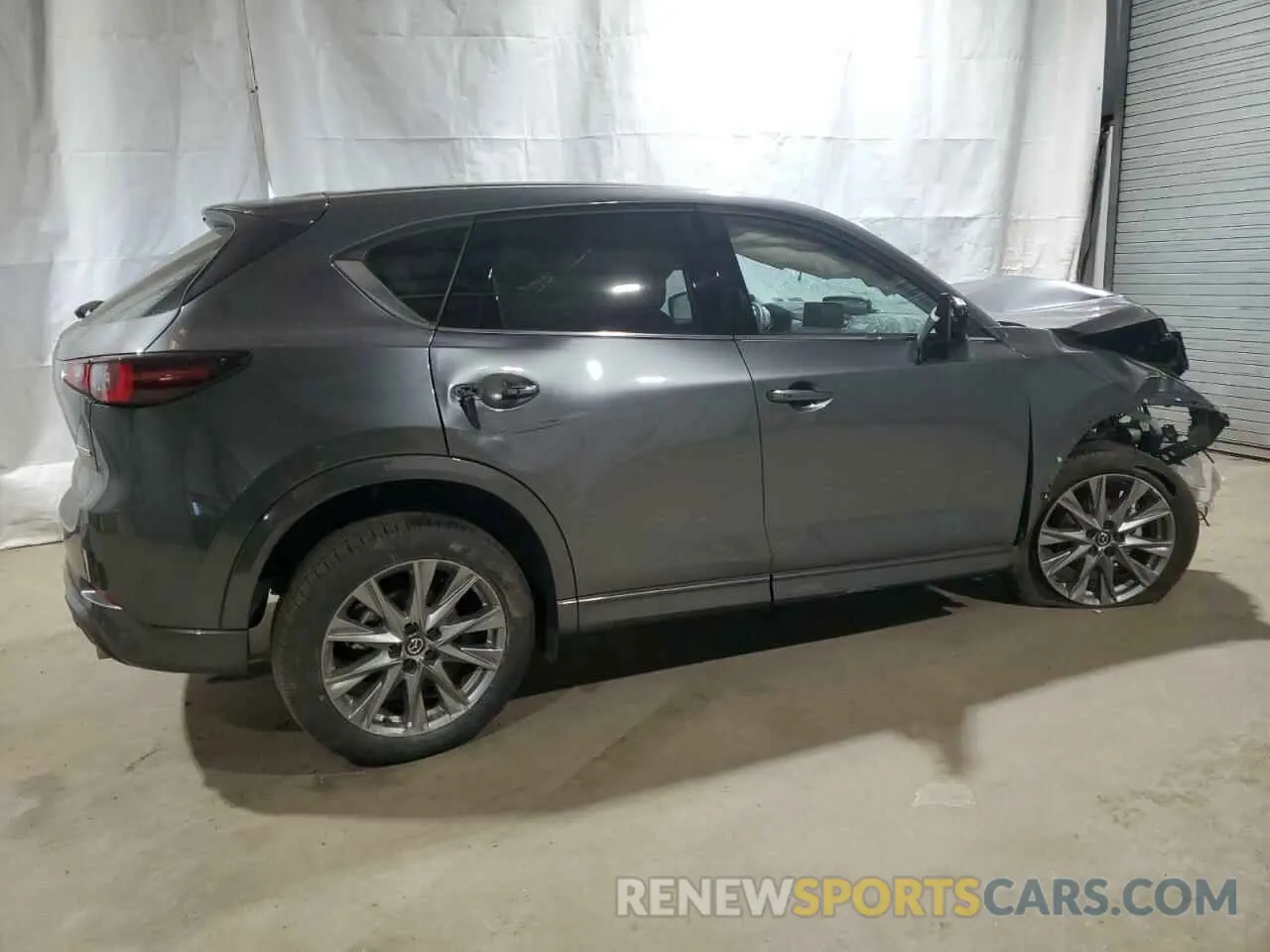 3 fotografías del automóvil dañado JM3KFBEM6R0362854 MAZDA CX-5 PREMI 2024