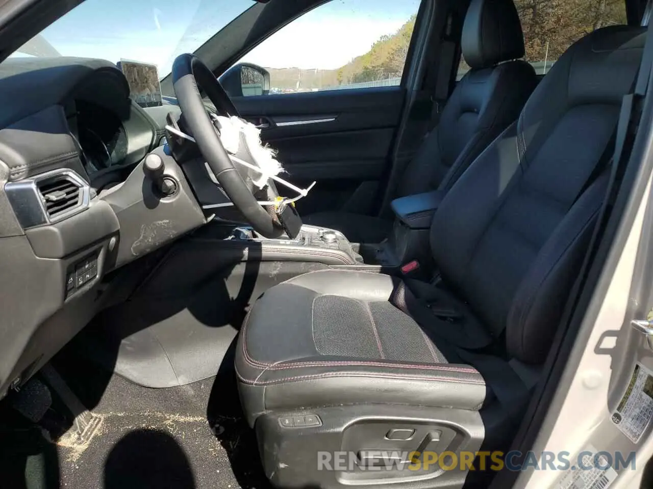 7 fotografías del automóvil dañado JM3KFBDY1S0539174 MAZDA CX-5 PREMI 2025