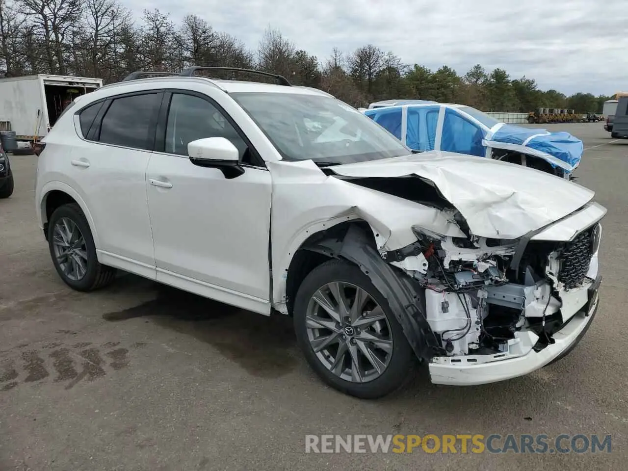4 fotografías del automóvil dañado JM3KFBEM8S0595673 MAZDA CX-5 PREMI 2025