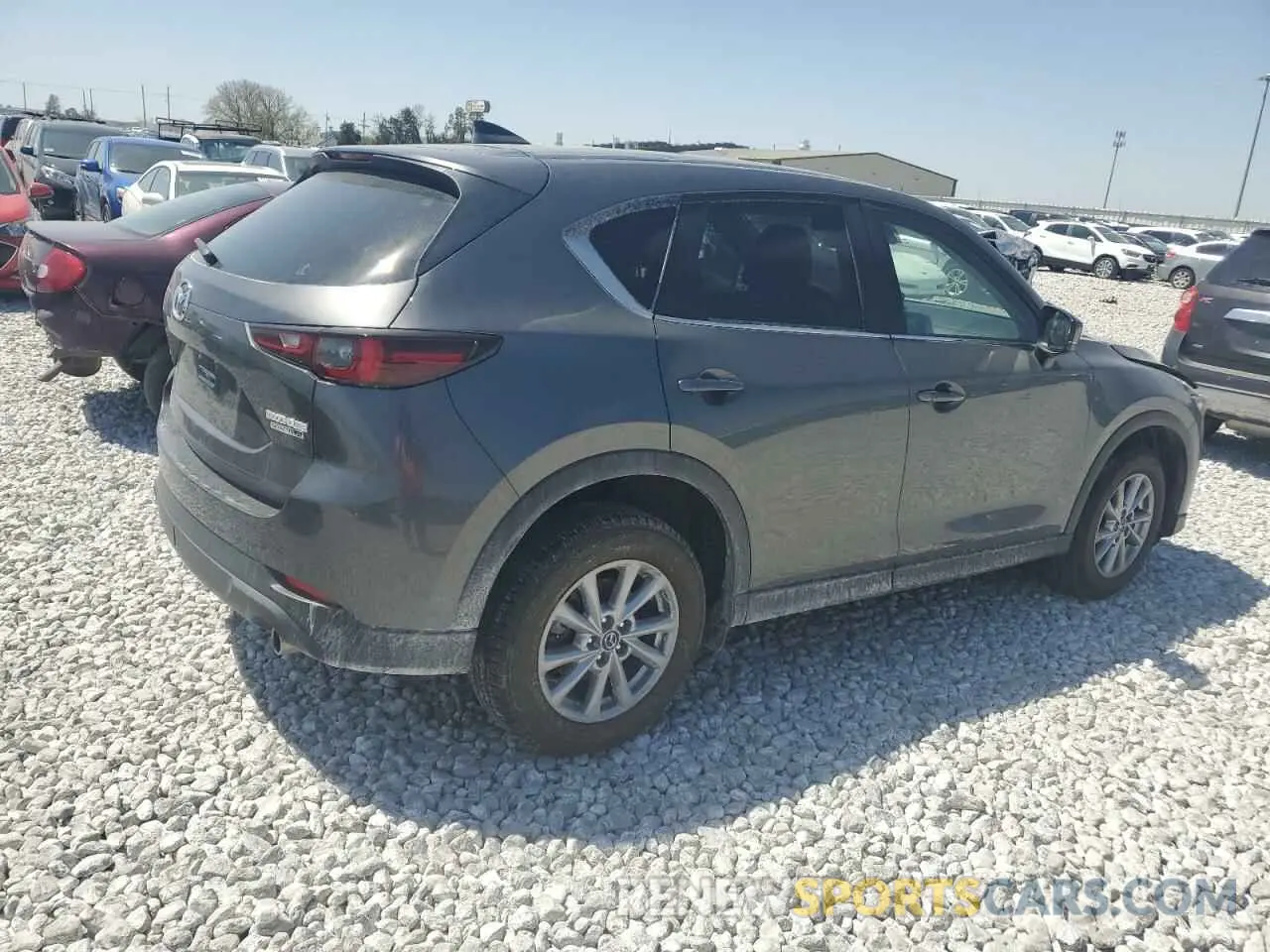 3 fotografías del automóvil dañado JM3KFBBM0N0625998 MAZDA CX-5 SELEC 2022