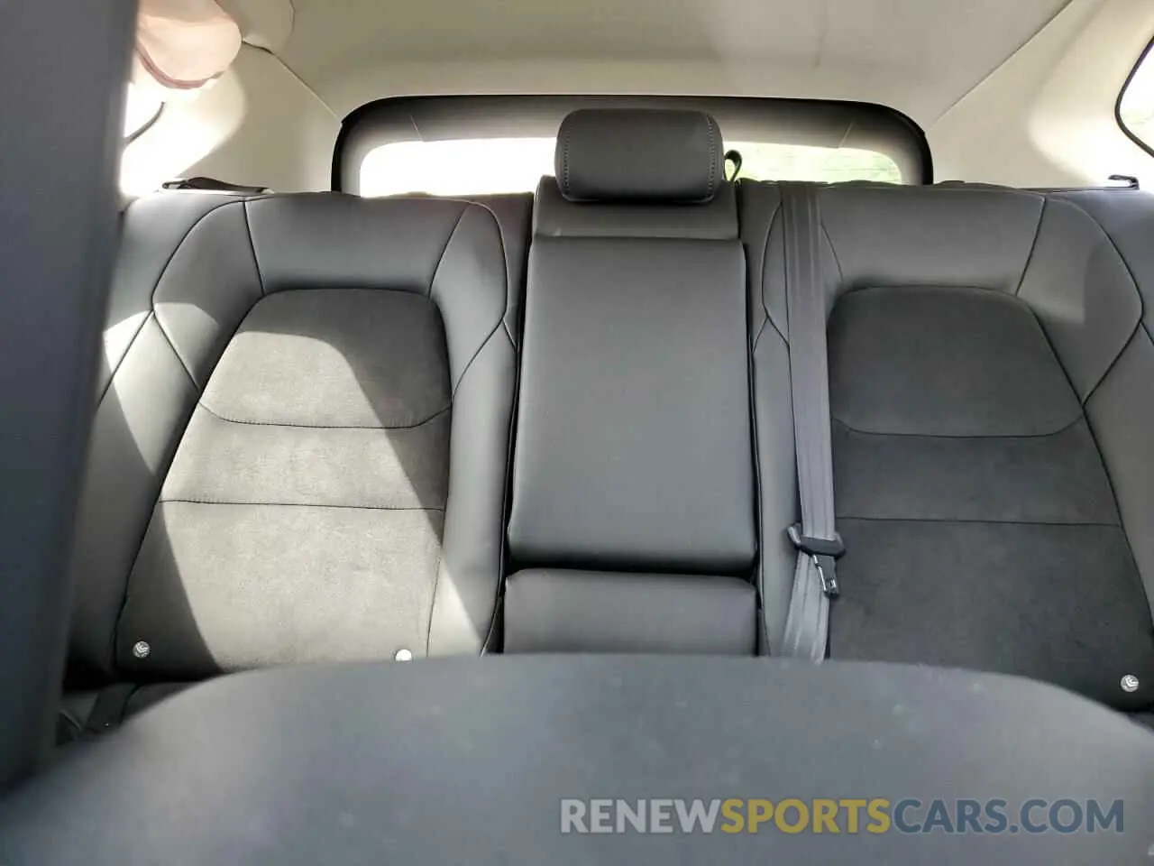 10 fotografías del automóvil dañado JM3KFBBM5N0613975 MAZDA CX-5 SELEC 2022
