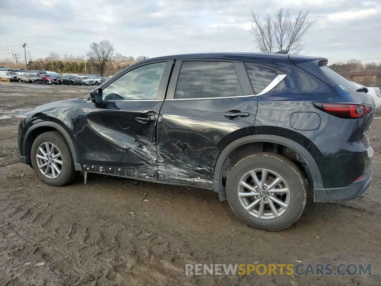 2 fotografías del automóvil dañado JM3KFBBM5N1526412 MAZDA CX-5 SELEC 2022