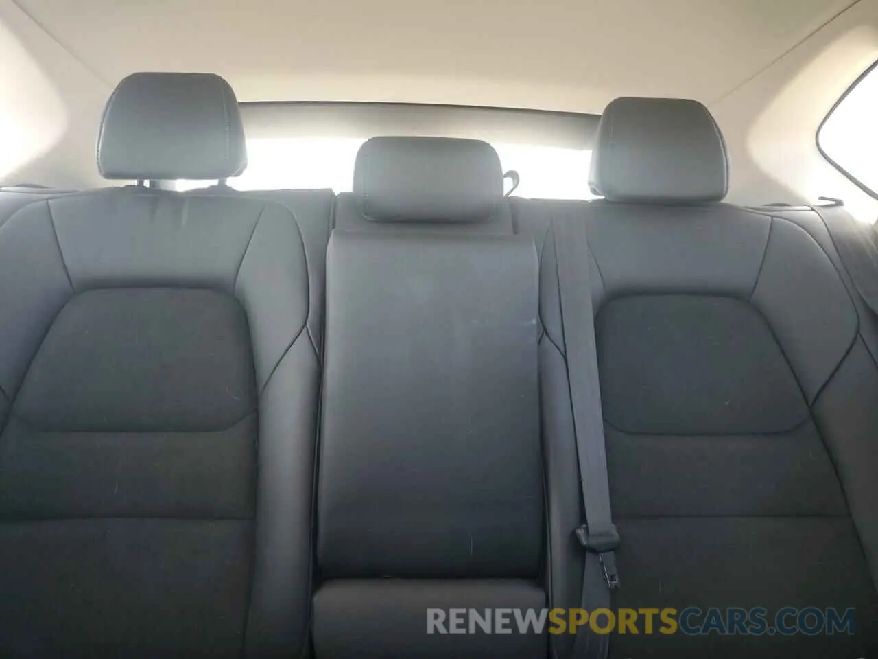 10 fotografías del automóvil dañado JM3KFBBM6N0533777 MAZDA CX-5 SELEC 2022