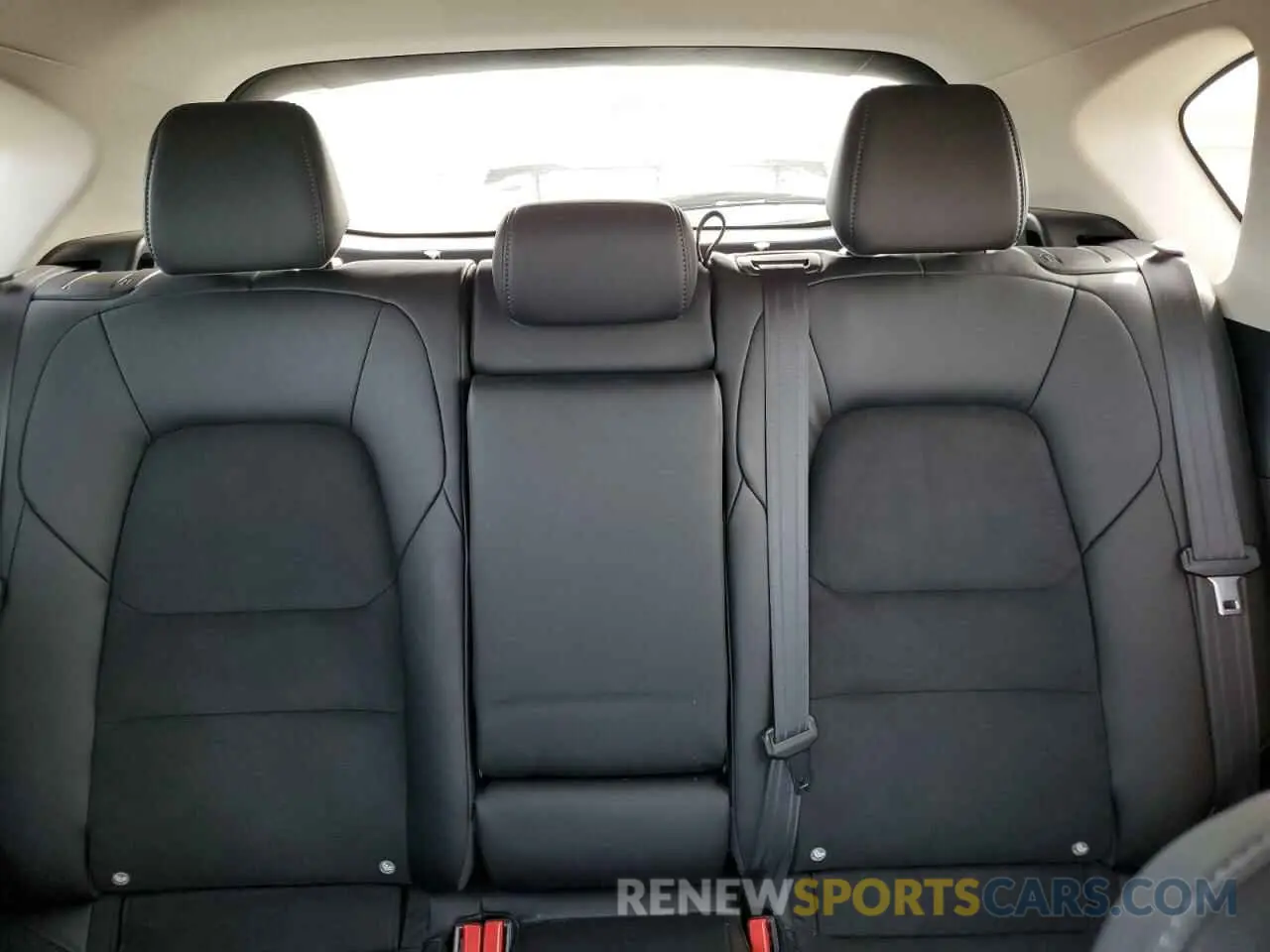 10 fotografías del automóvil dañado JM3KFBBM6N0612897 MAZDA CX-5 SELEC 2022