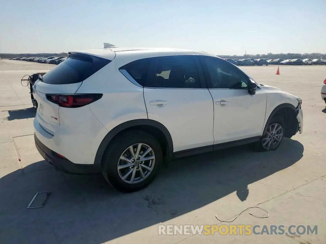 3 fotografías del automóvil dañado JM3KFBBM8N0634402 MAZDA CX-5 SELEC 2022