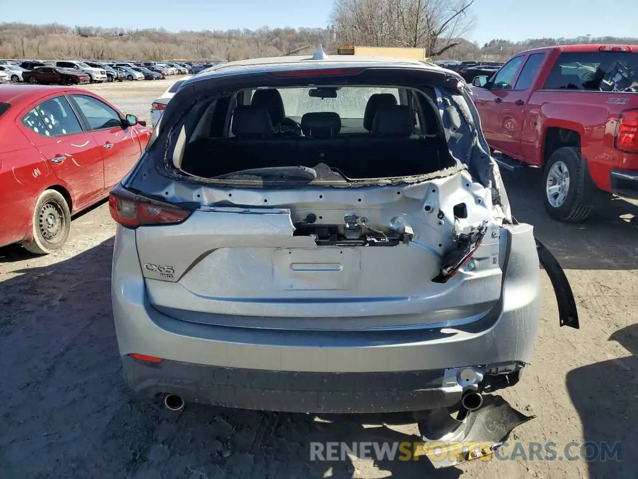 6 fotografías del automóvil dañado JM3KFBBMXN0544071 MAZDA CX-5 SELEC 2022
