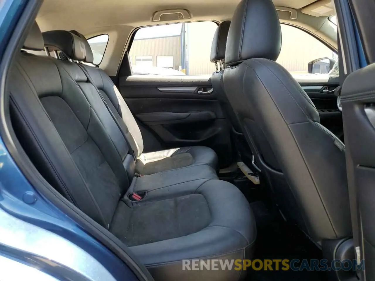 11 fotografías del automóvil dañado JM3KFBBMXN0561663 MAZDA CX-5 SELEC 2022