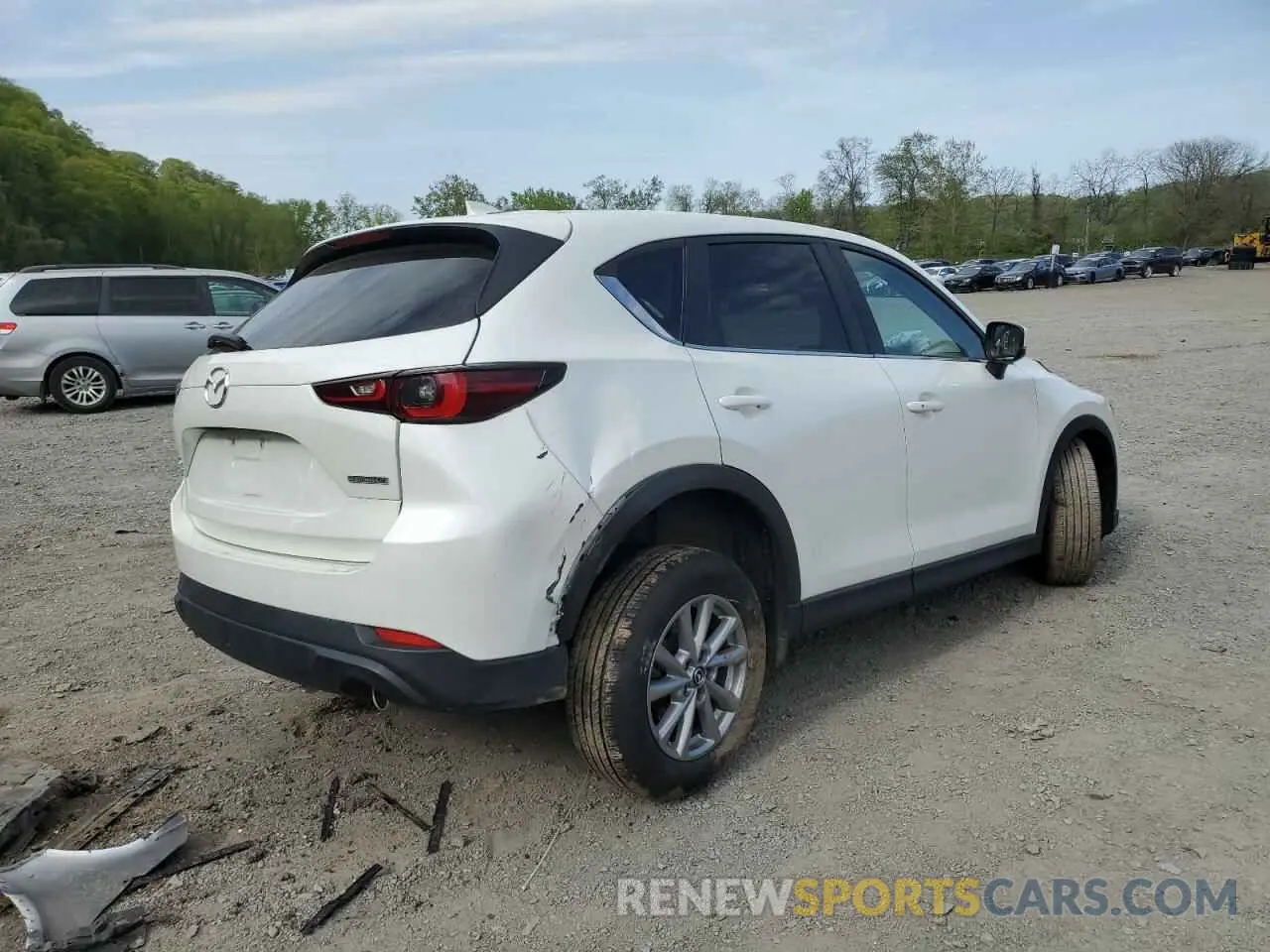 3 fotografías del automóvil dañado JM3KFBBM1P0165429 MAZDA CX-5 SELEC 2023