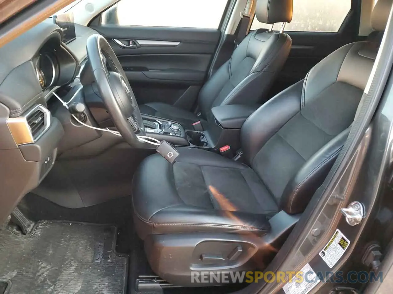 7 fotografías del automóvil dañado JM3KFBBM2P0144220 MAZDA CX-5 SELEC 2023