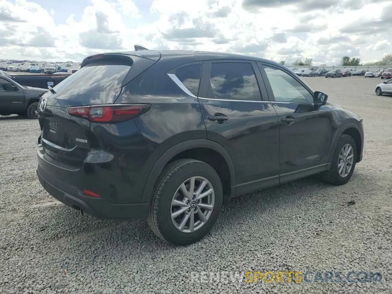 3 fotografías del automóvil dañado JM3KFBBM2P0248416 MAZDA CX-5 SELEC 2023