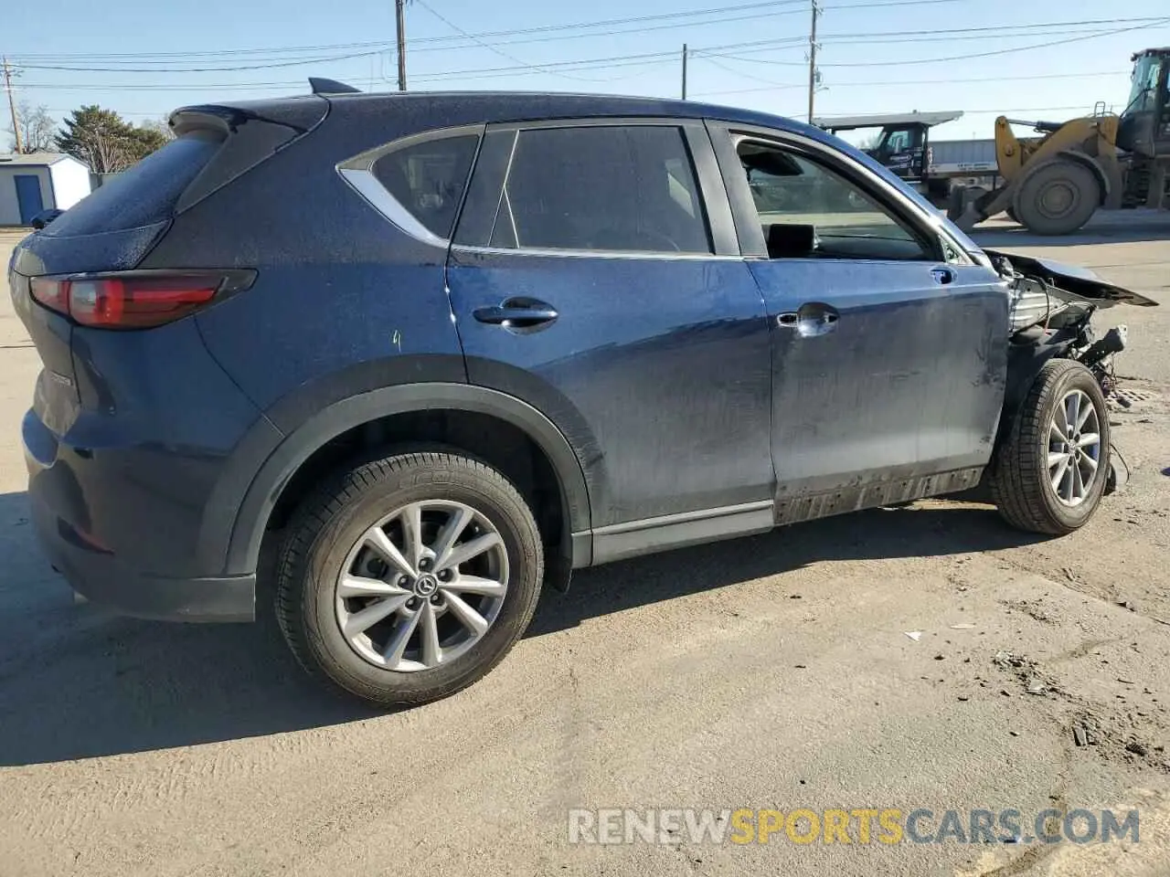 3 fotografías del automóvil dañado JM3KFBBM7P0143628 MAZDA CX-5 SELEC 2023