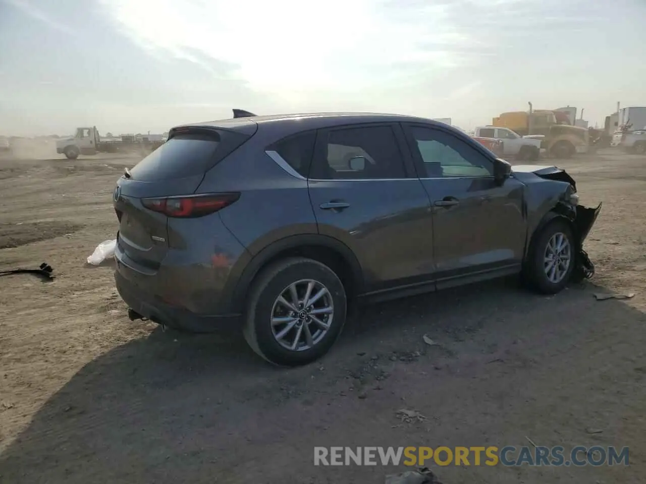 3 fotografías del automóvil dañado JM3KFBBM7P0260674 MAZDA CX-5 SELEC 2023