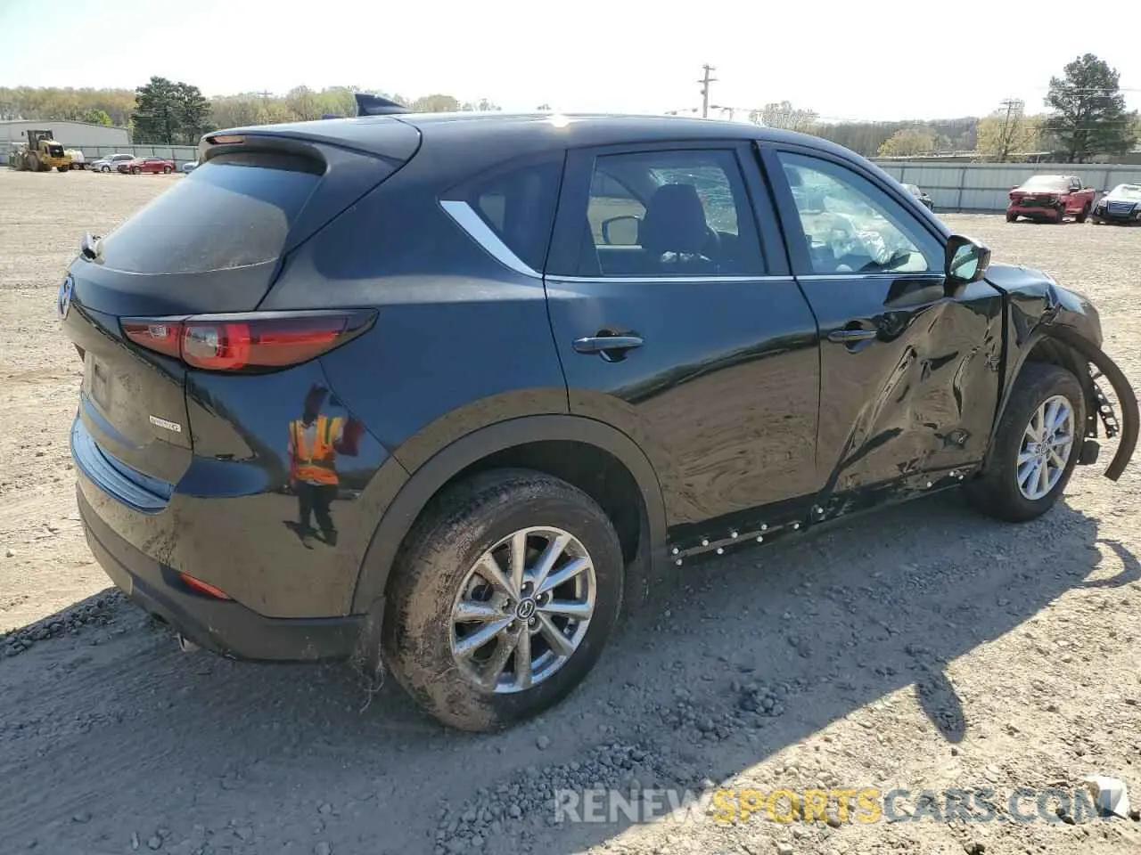 3 fotografías del automóvil dañado JM3KFBBM9P0221942 MAZDA CX-5 SELEC 2023